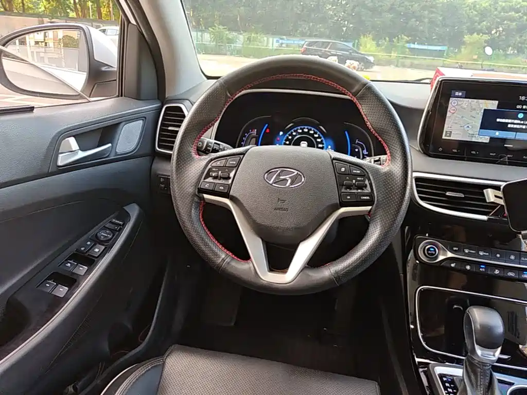 Hyundai Tucson 2020 — фото 11