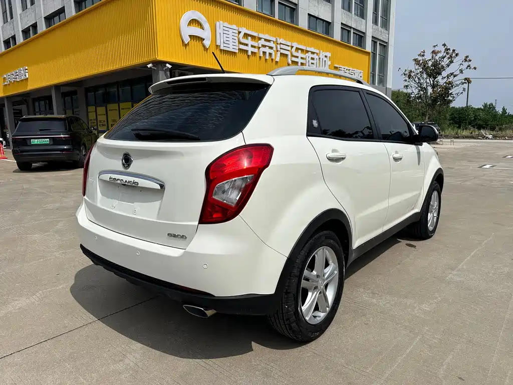 SsangYong Korando 2015 — фото 5