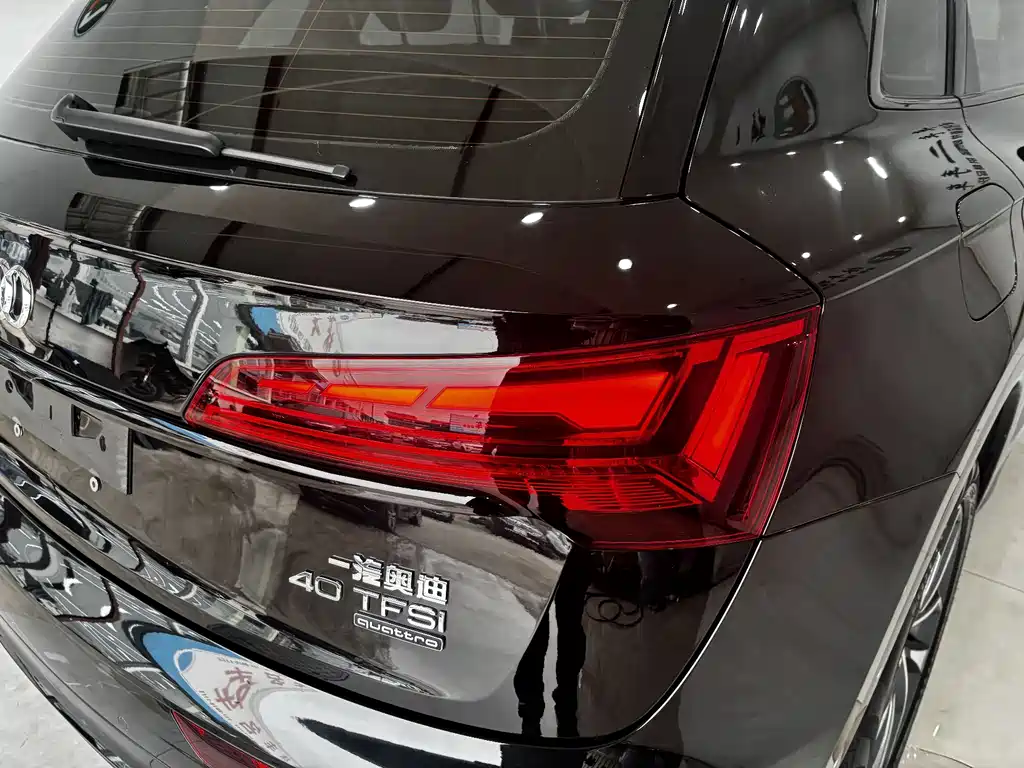 Audi Q5L 2023 — фото 9