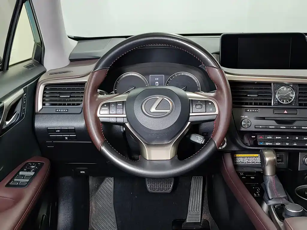 Lexus RX 2018 — фото 18
