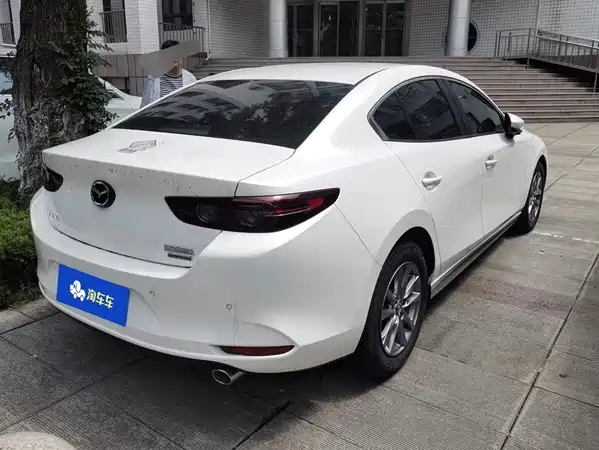 Mazda 3 Axela 2022