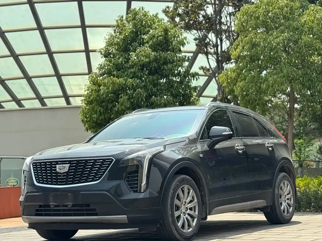 Cadillac XT4 2019 — фото 1