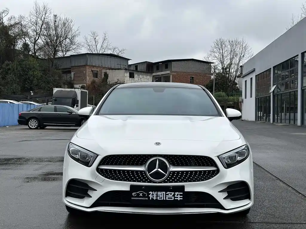 Mercedes-Benz A-Class 2024 — фото 2