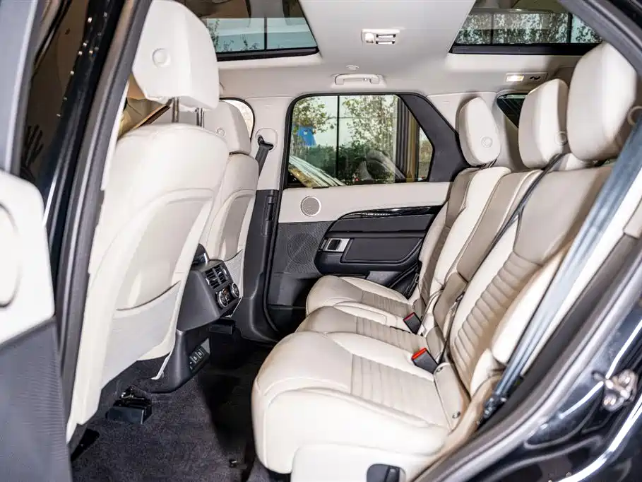 Land Rover Discovery 2025 — фото 14