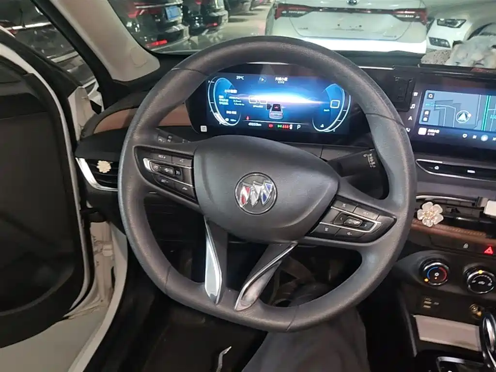 Buick Verano 2022 — фото 11
