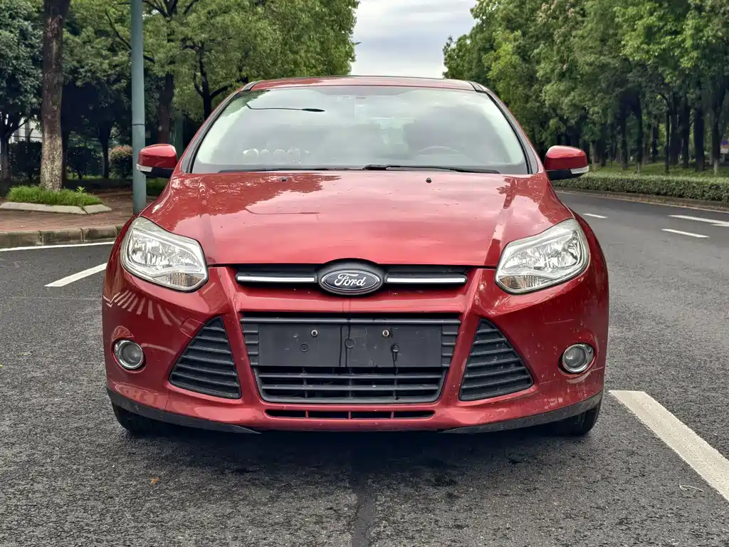 Ford Focus 2014 — фото 2