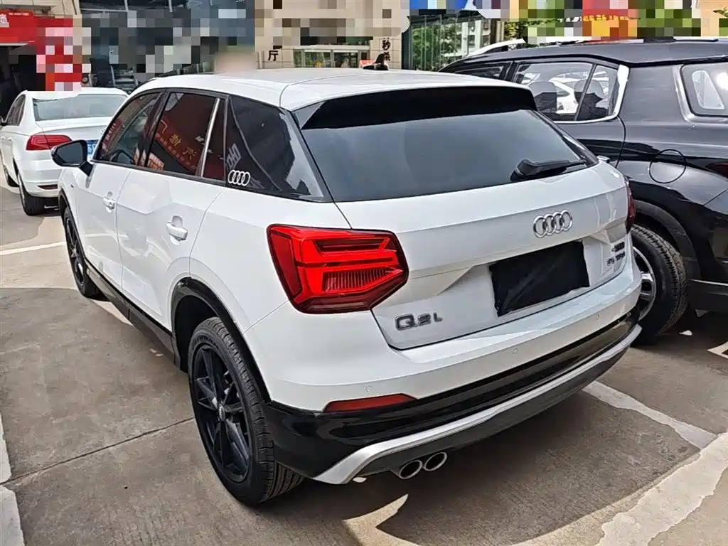 Audi Q2L 2021 — фото 5