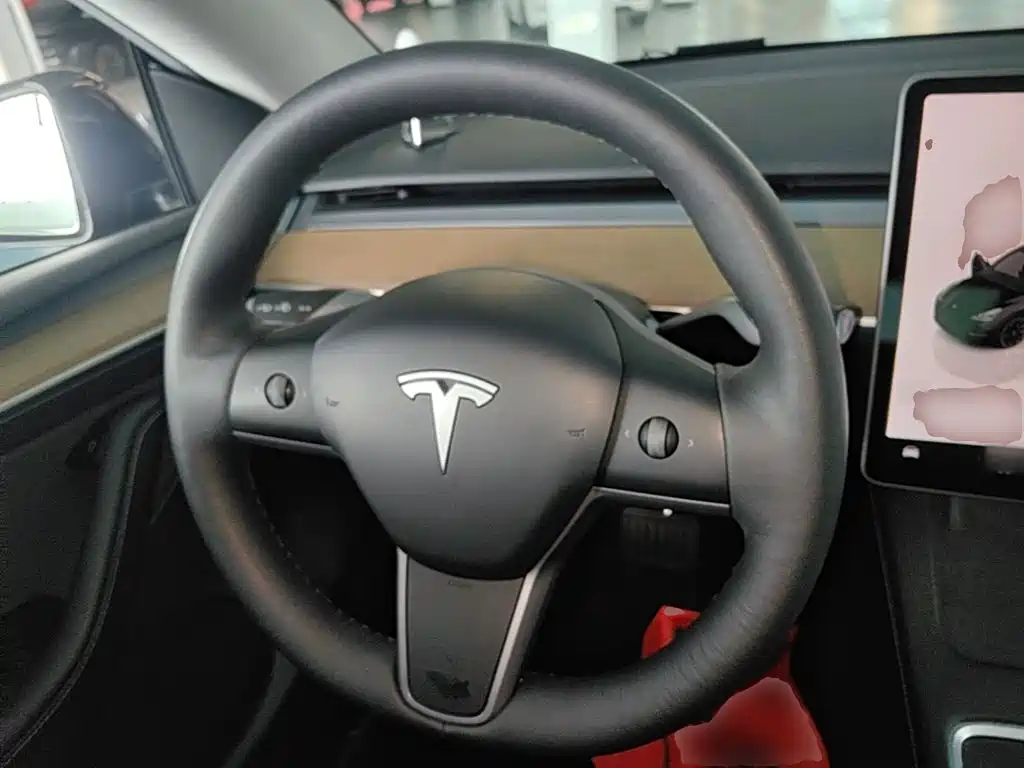 Tesla Model Y 2022 — фото 11