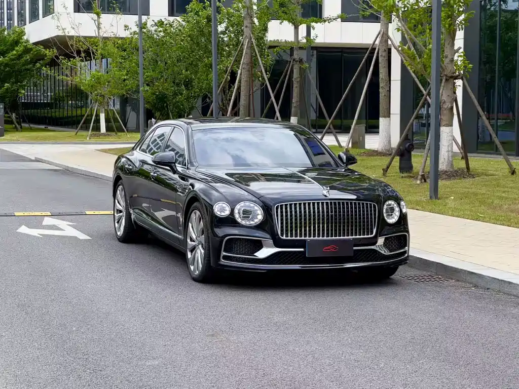 Bentley Flying Spur 2021 — фото 3