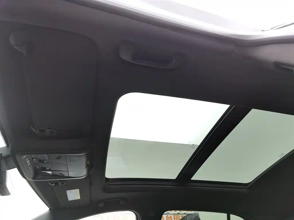 Cadillac XT4 2020 — фото 14