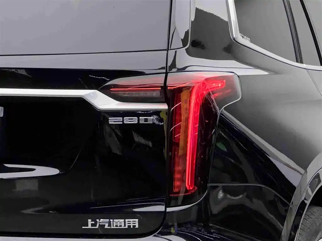 Cadillac XT6 2021 — фото 18