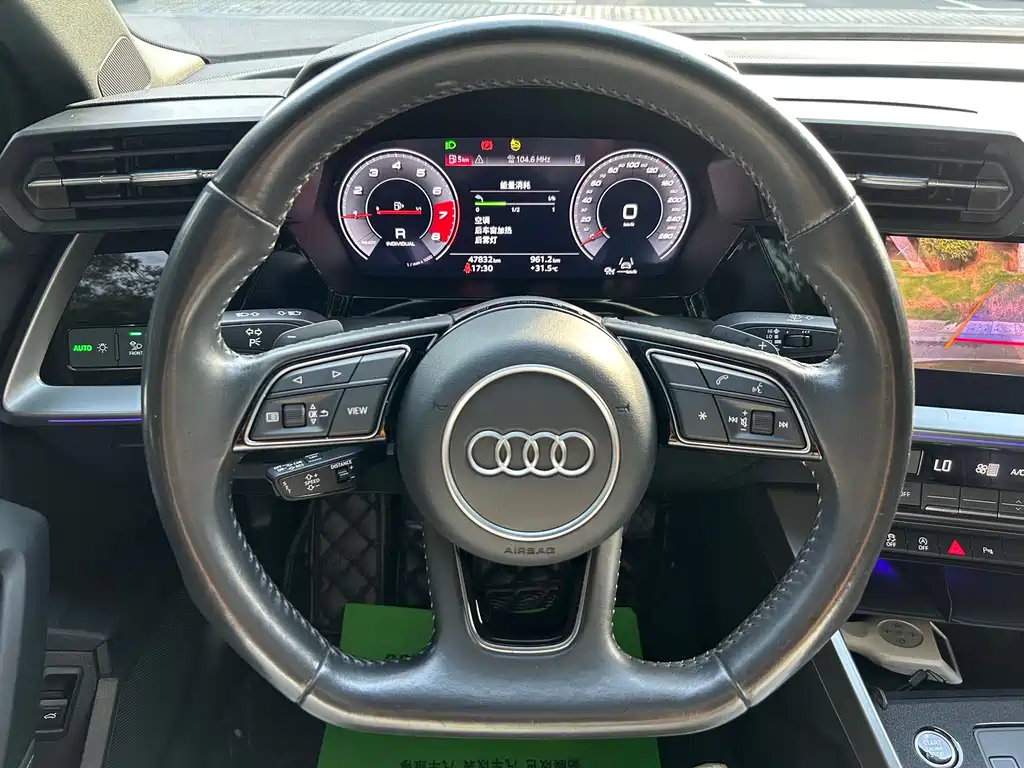 Audi A3 2022 — фото 13