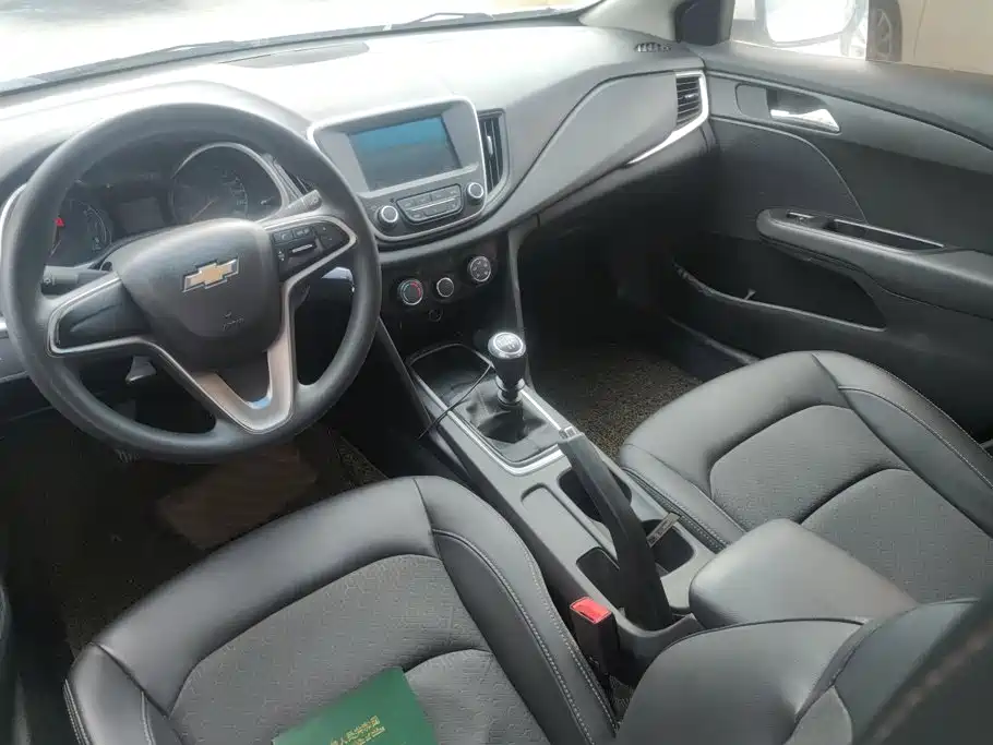 Chevrolet Cavalier 2018 — фото 12