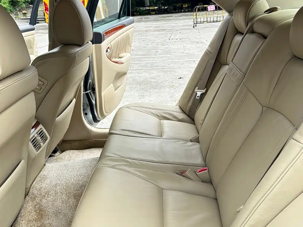 Toyota Crown 2005 — фото 12