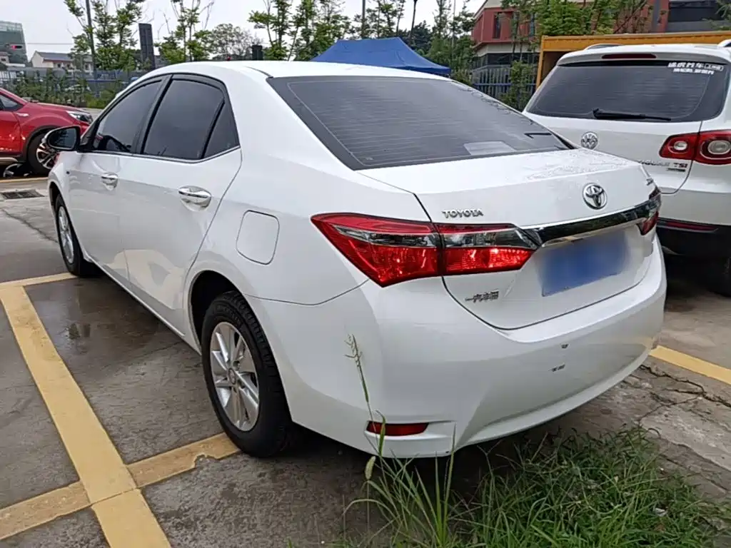 Toyota Corolla 2018 — фото 23