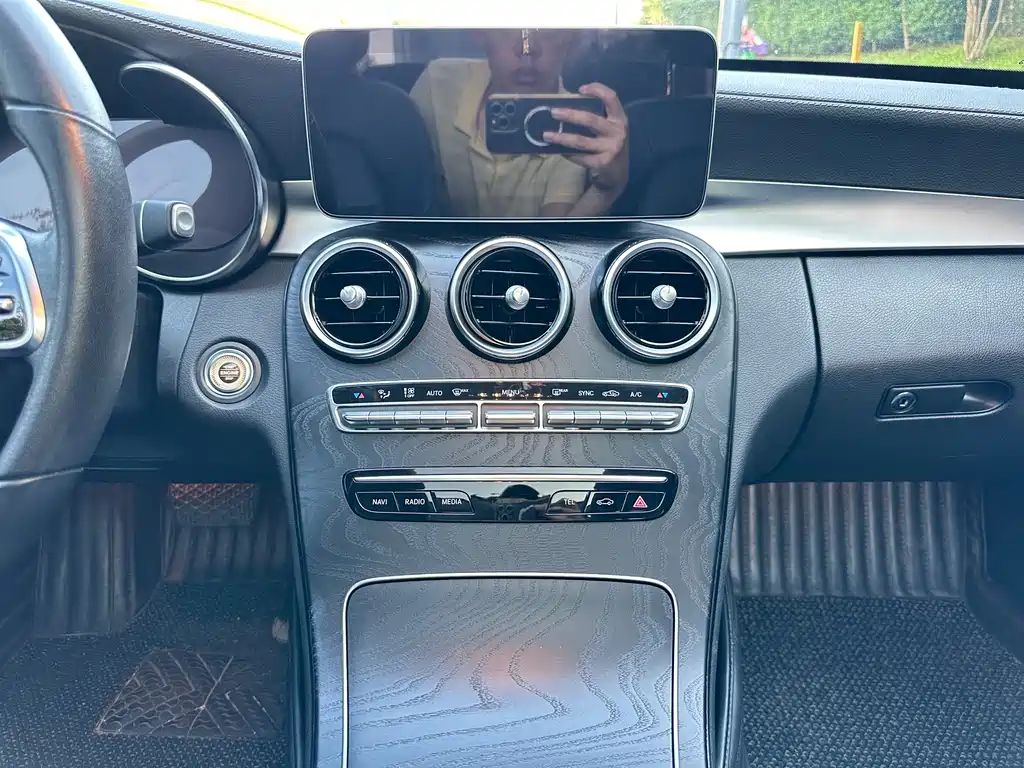 Mercedes-Benz C-Class 2019 — фото 15