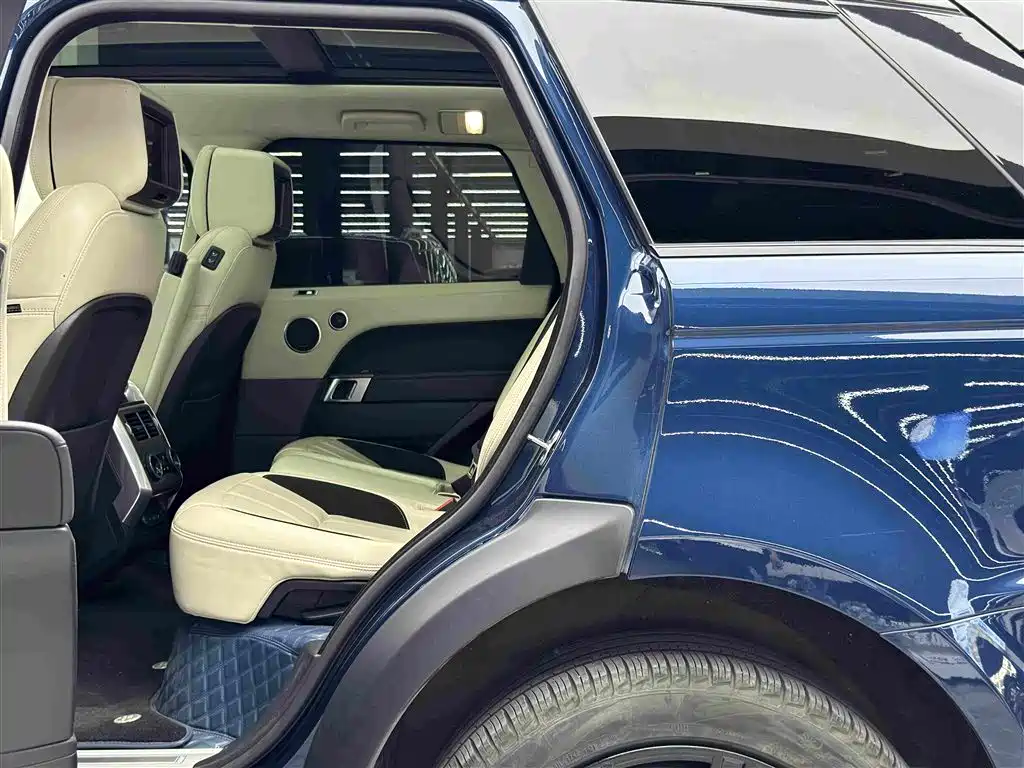 Land Rover Sport 2022 — фото 9