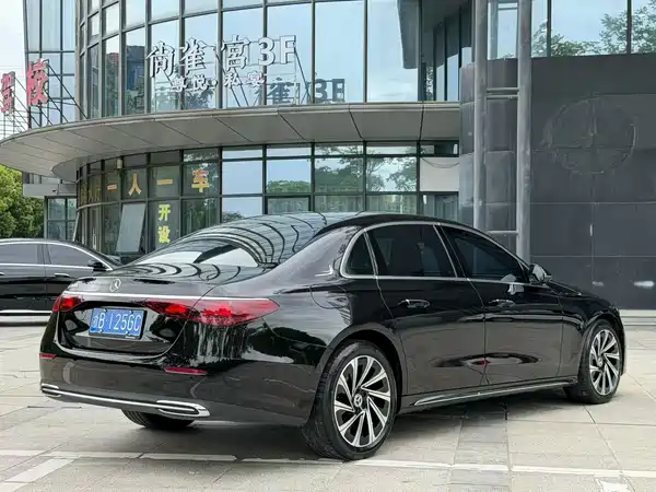 Mercedes-Benz E-Class 2024