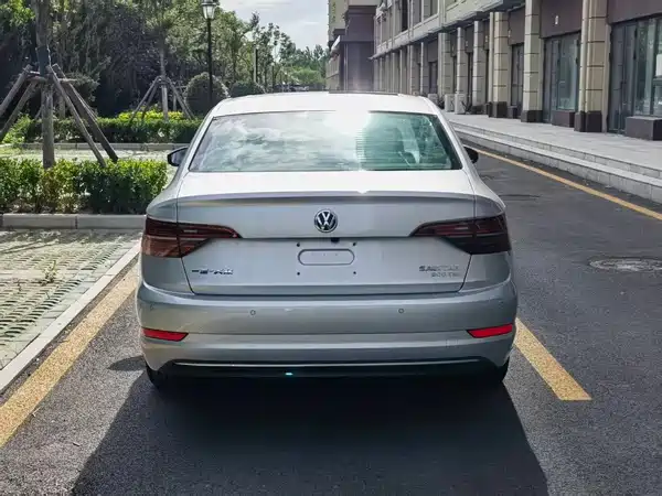 Volkswagen Sagitar 2019