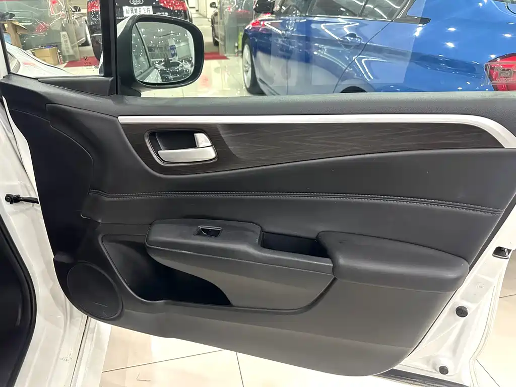 Honda Jade 2015 — фото 16