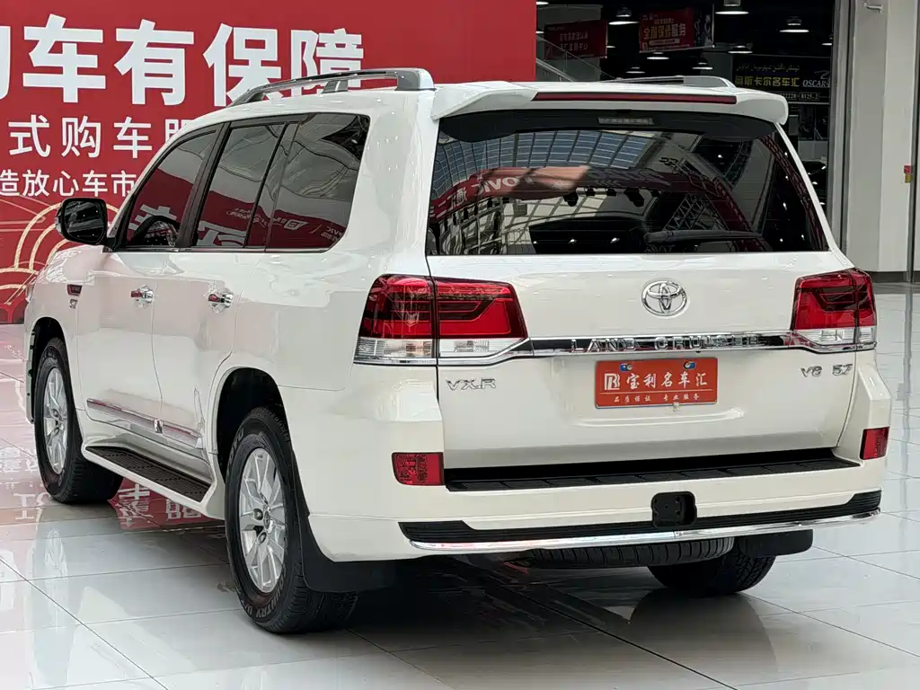 Toyota Land Cruiser 2019 — фото 8