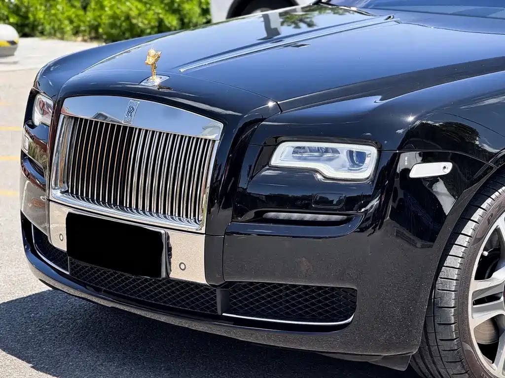 Rolls-Royce Ghost 2016 — фото 15