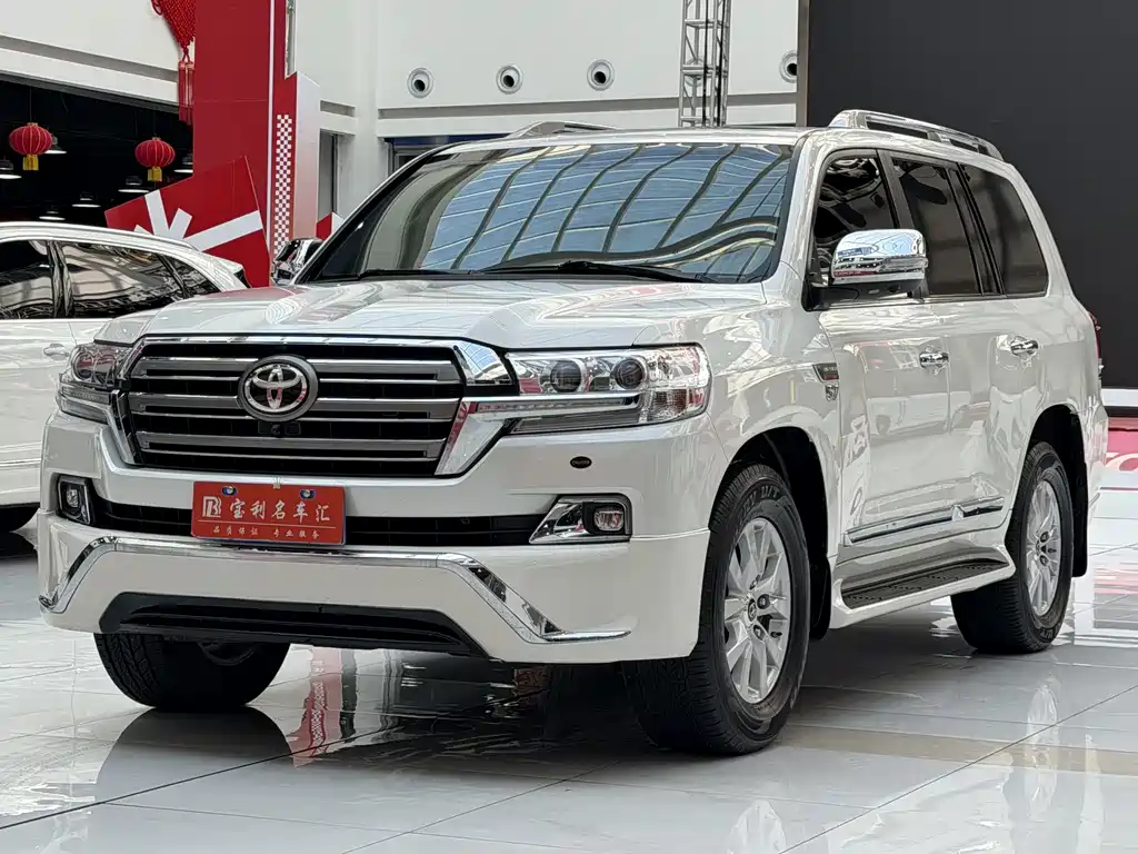 Toyota Land Cruiser 2019 — фото 1