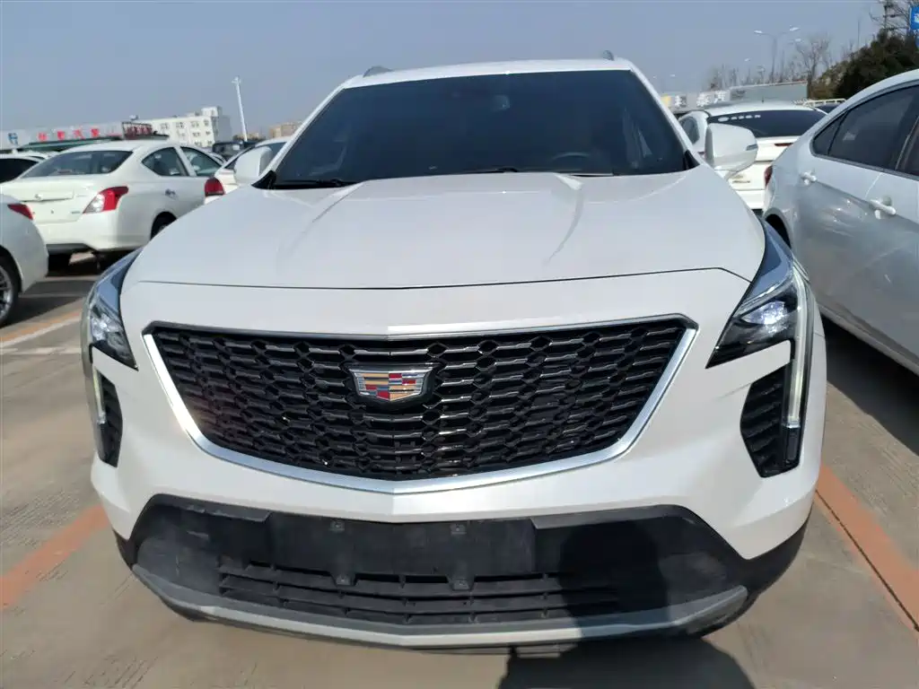 Cadillac XT4 2022 — фото 3