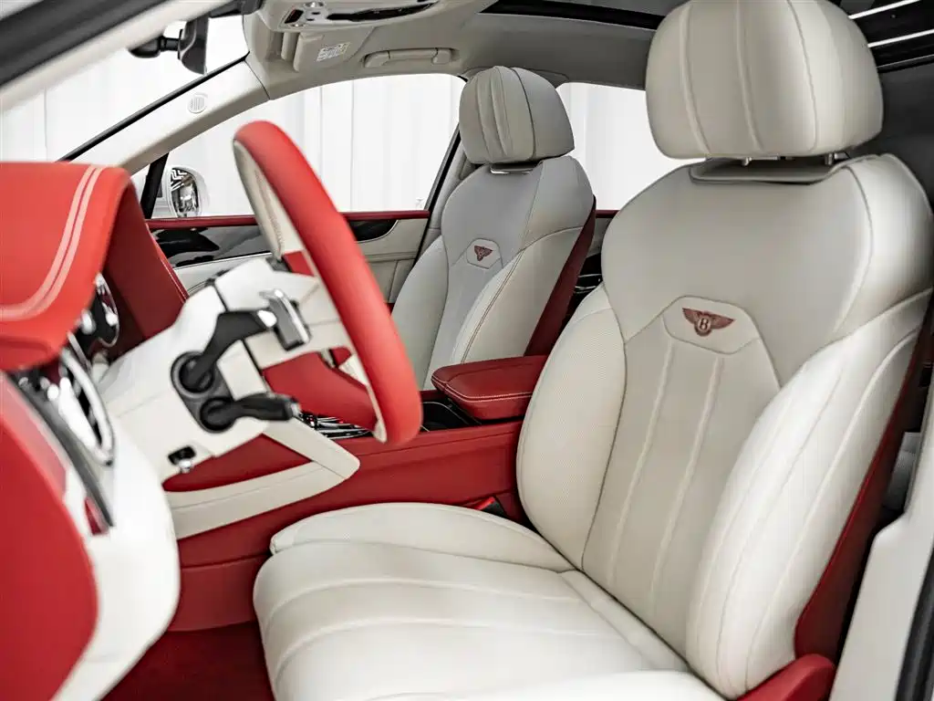 Bentley Bentayga 2025 — фото 10