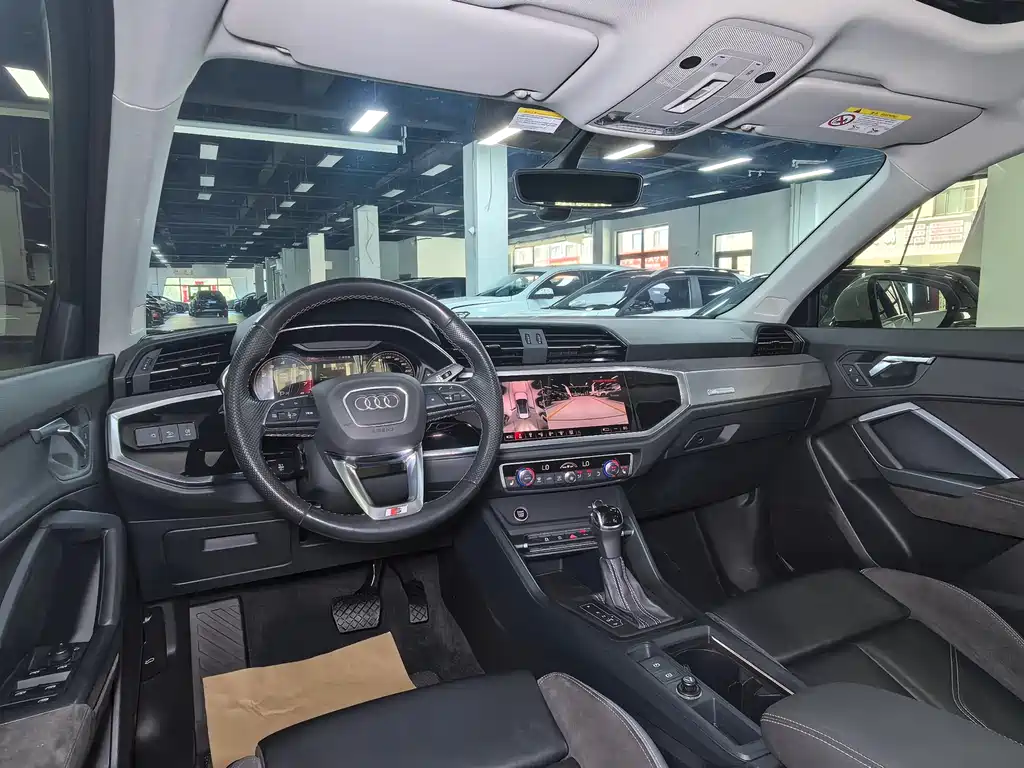 Audi Q3 Sportback 2023 — фото 14
