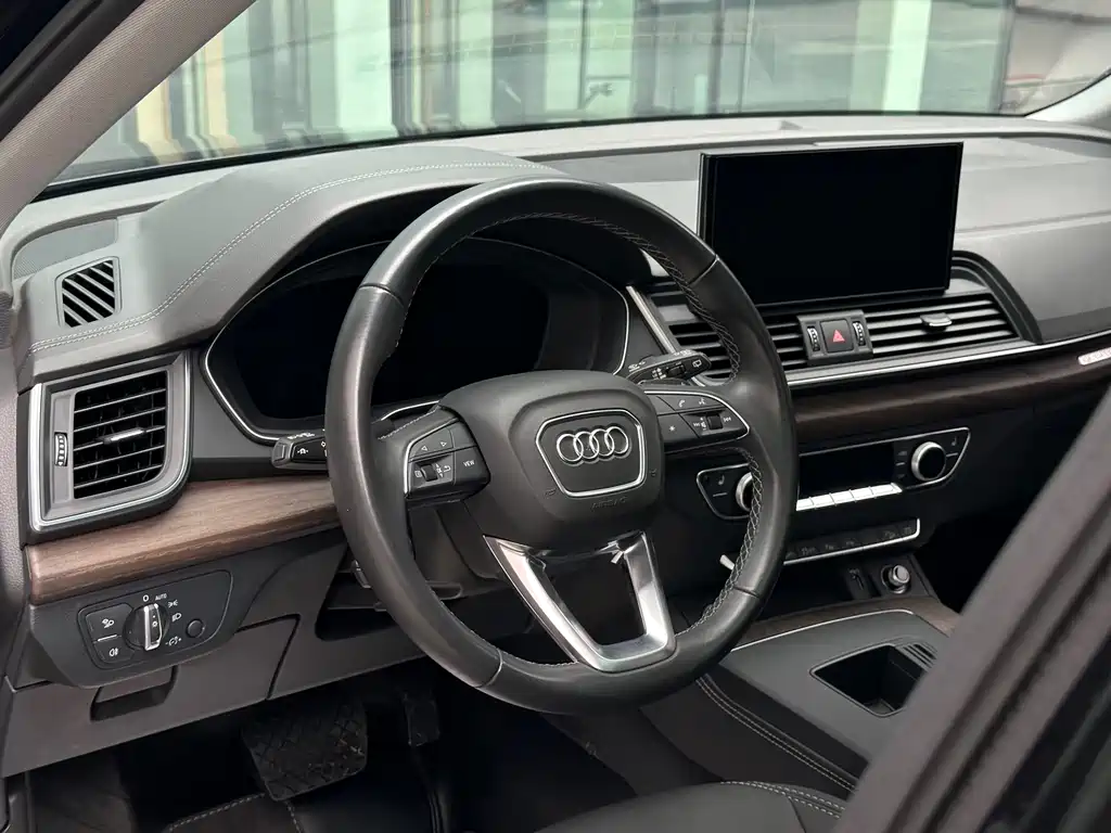 Audi Q5L 2023 — фото 6