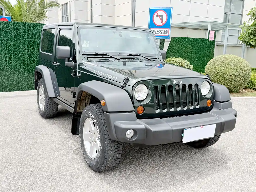 Jeep Wrangler 2011 — фото 3