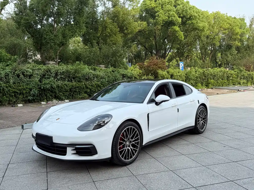 Porsche Panamera 2019
