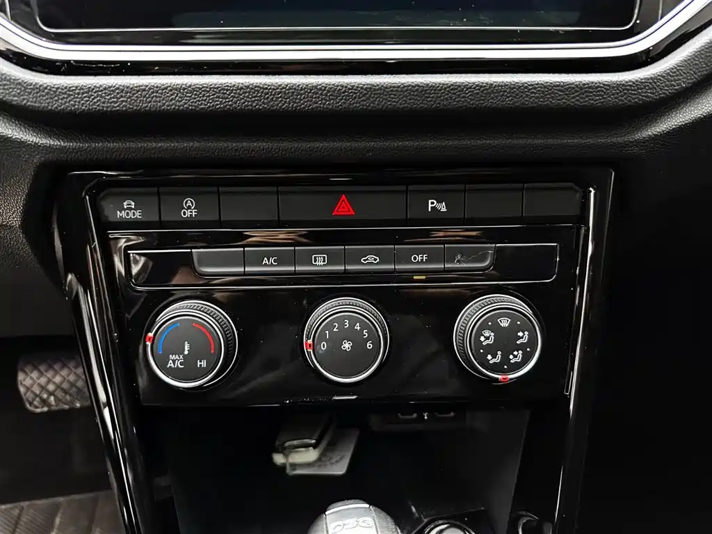 Volkswagen T-Roc 2023 — фото 21