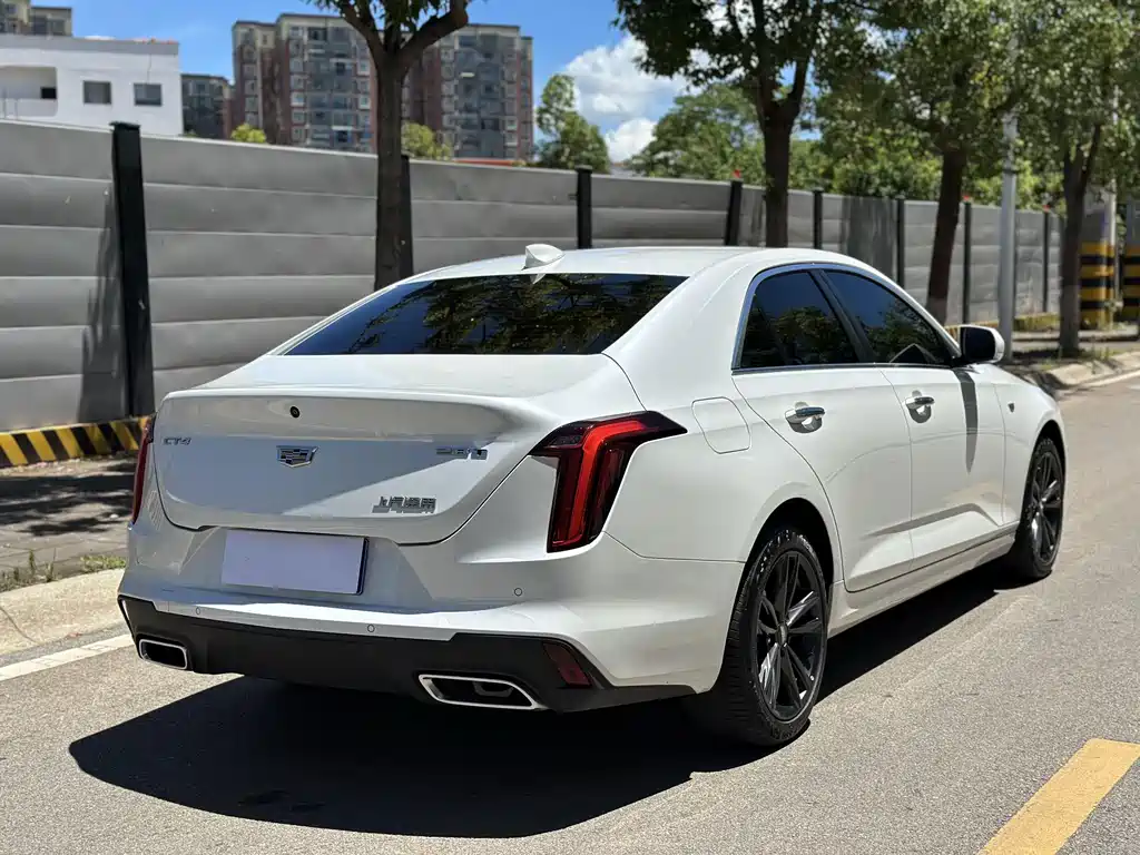 Cadillac CT4 2024 — фото 4