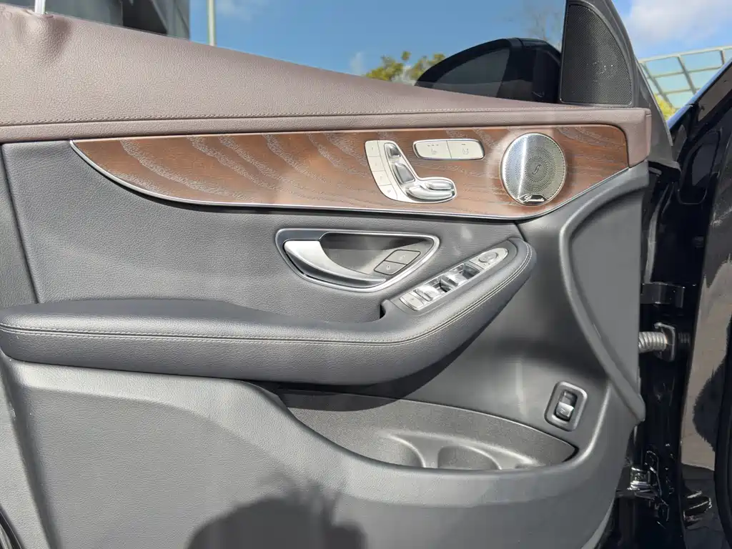 Mercedes-Benz GLC 2022 — фото 16