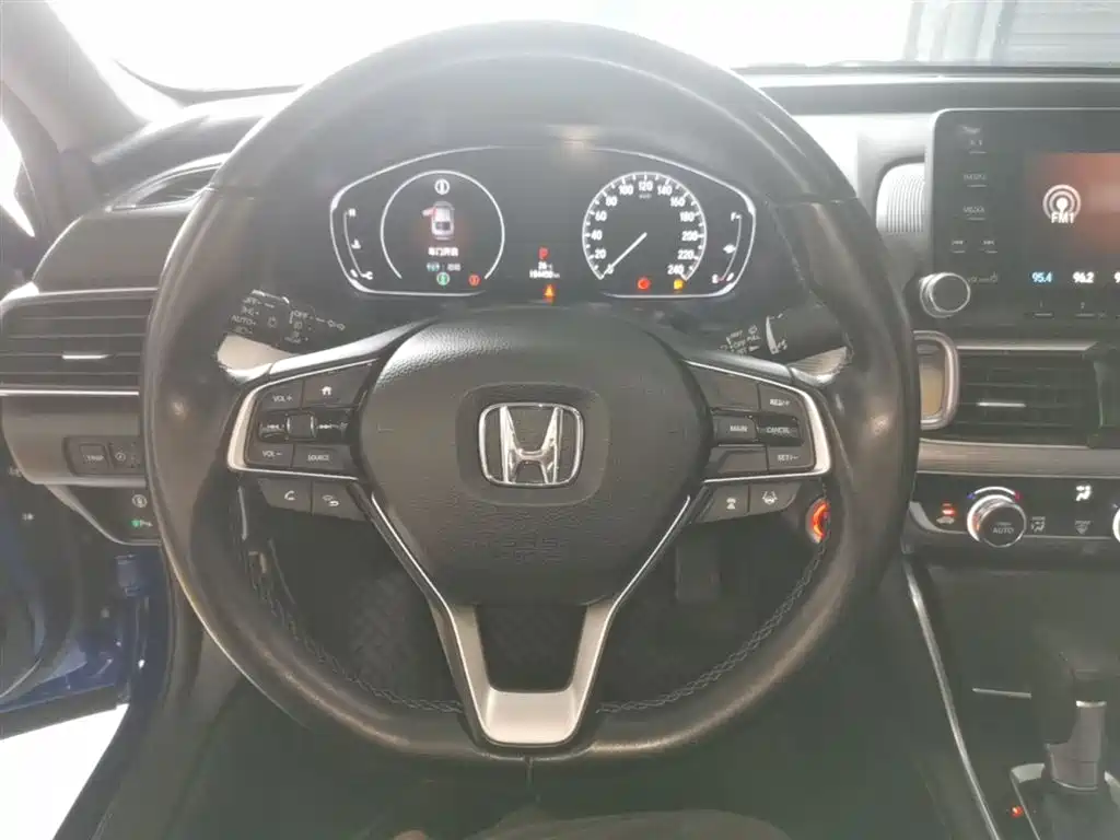 Honda Accord 2020 — фото 11