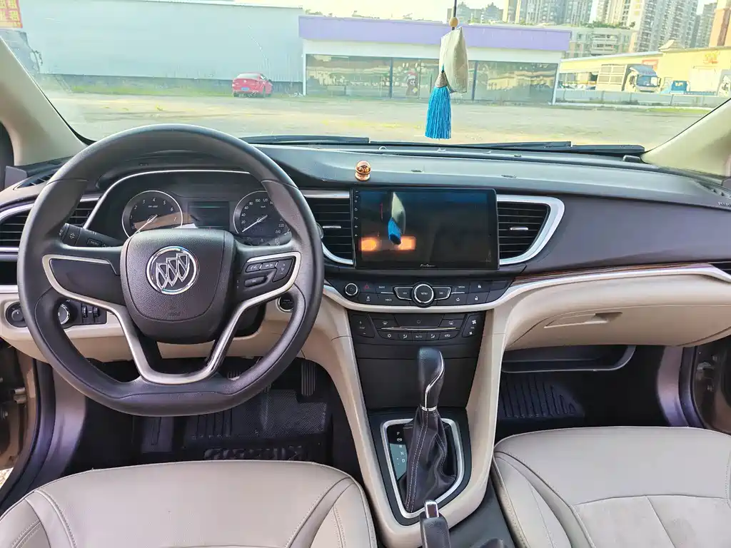 Buick Excelle 2016 — фото 8