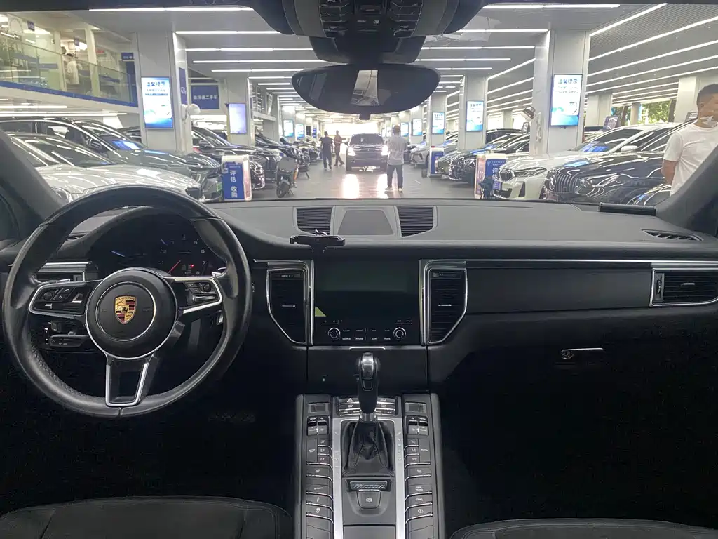 Porsche Macan 2016 — фото 8