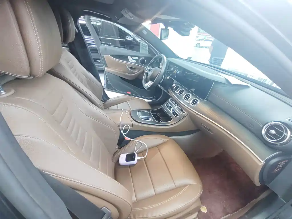 Mercedes-Benz E-Class 2023 — фото 14