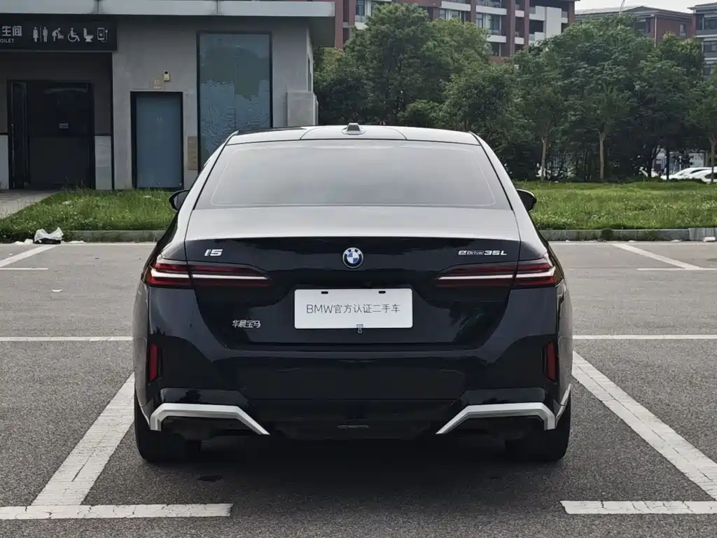 BMW i5 2024 — фото 8