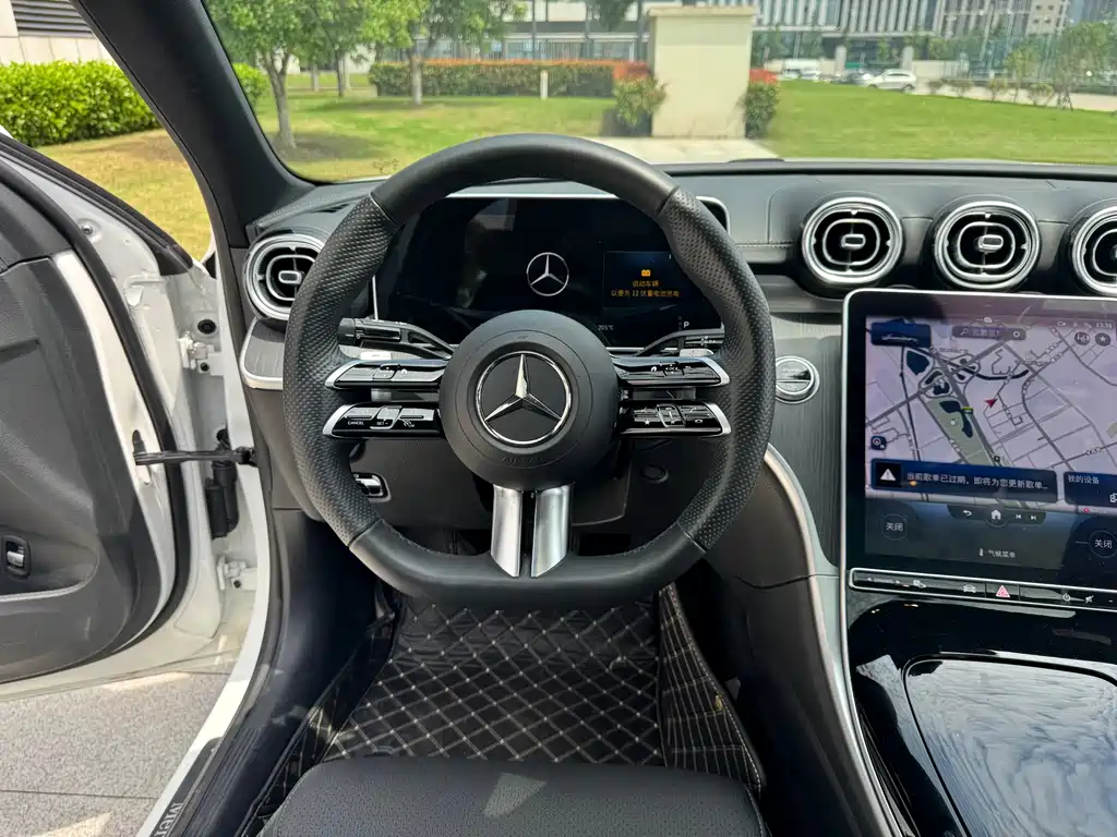 Mercedes-Benz C-Class 2023 — фото 23