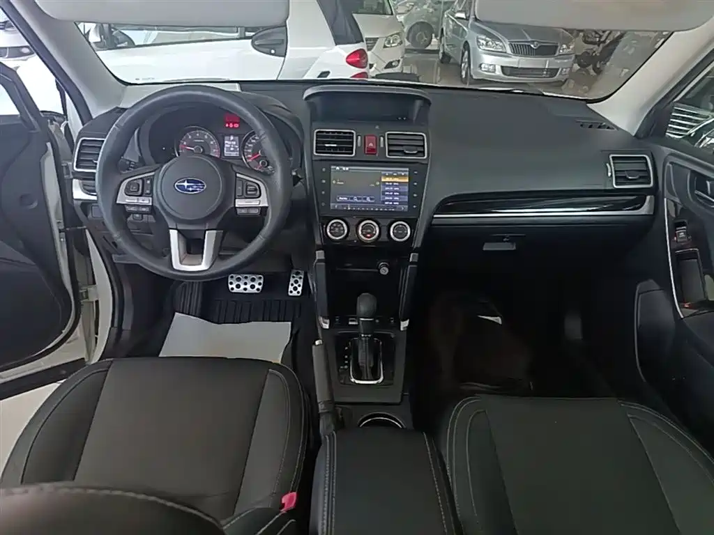 Subaru Forester 2016 — фото 10