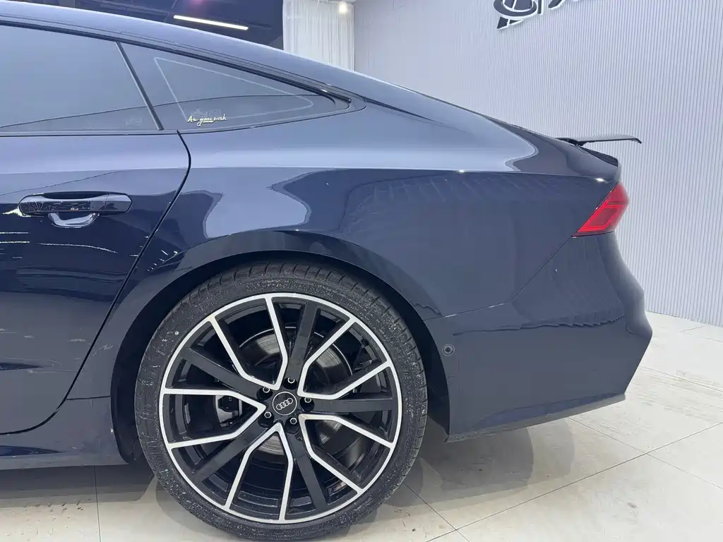 Audi A7 2023 — фото 12