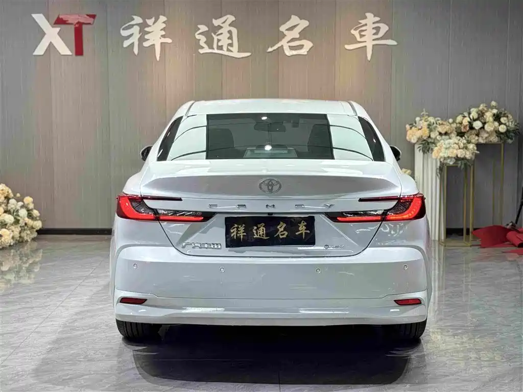 Toyota Camry 2024 — фото 18