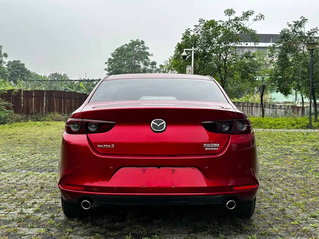 Mazda 3 Axela 2019 — фото 5