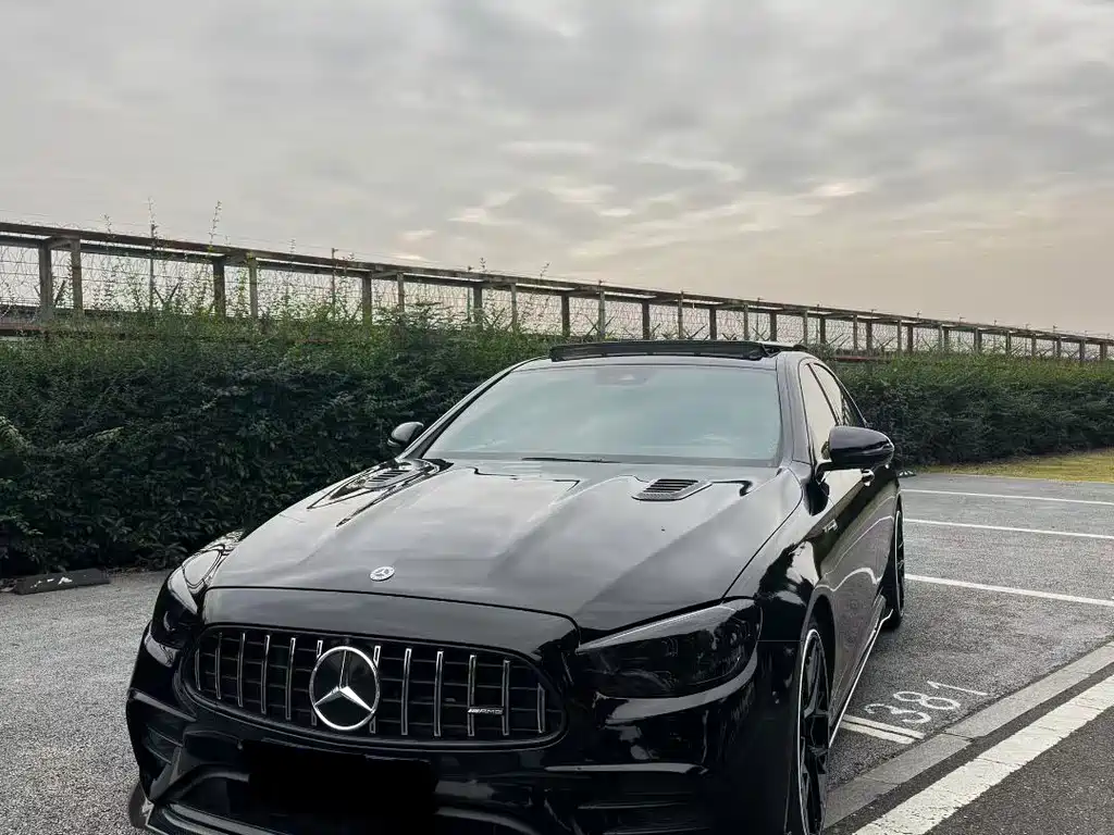 Mercedes-Benz E-Class AMG 2022 — фото 1