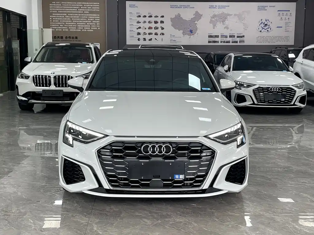 Audi A3 2023 — фото 2