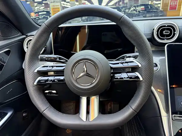 Mercedes-Benz C-Class 2025