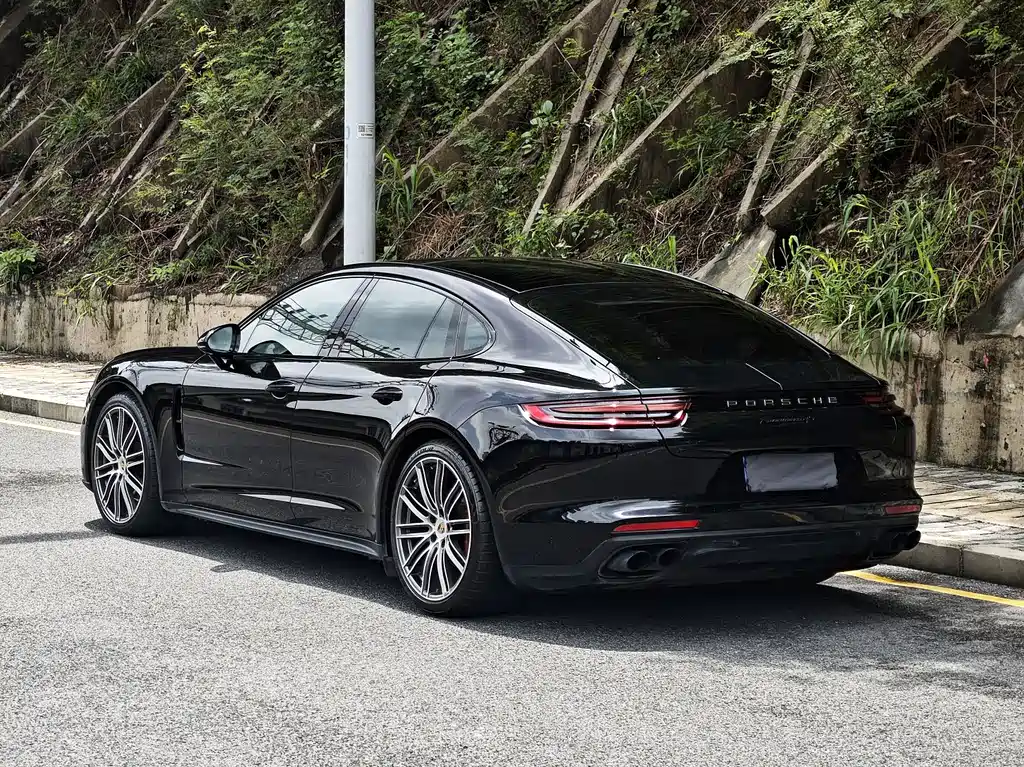 Porsche Panamera 2017 — фото 3
